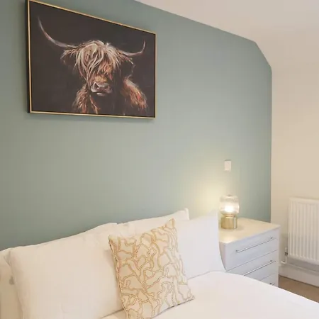 Redcross Street 306 *