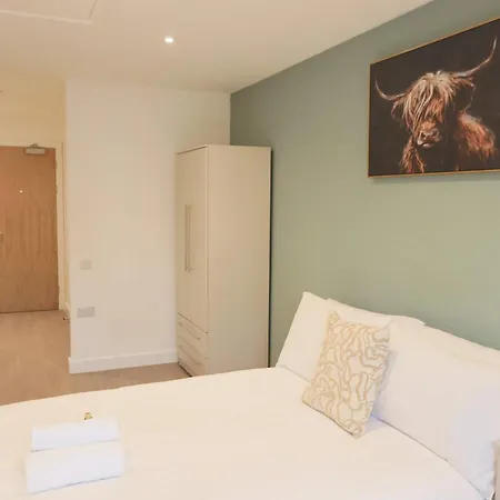 Redcross Street 306 *