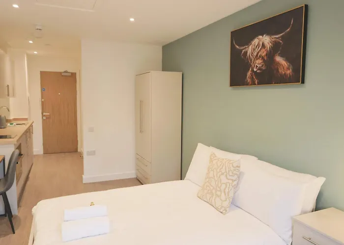 Redcross Street 306 *