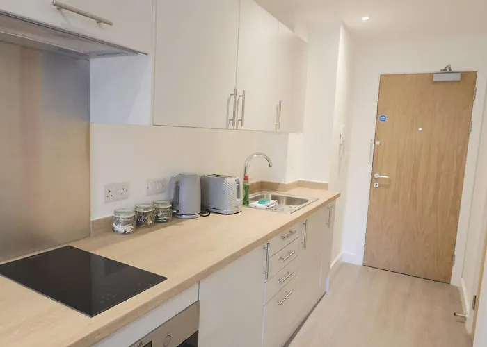 Redcross Street 306 * Bristol